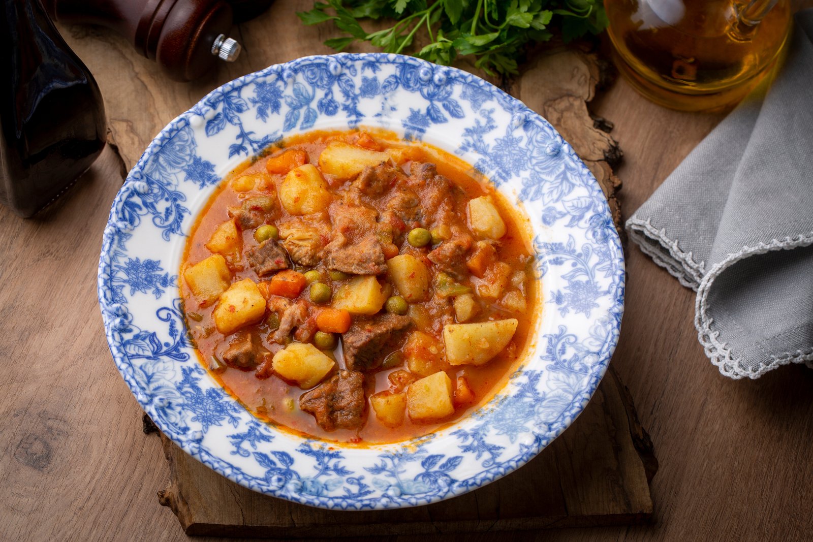 Tas Kebab - Livela Restaurant Bar