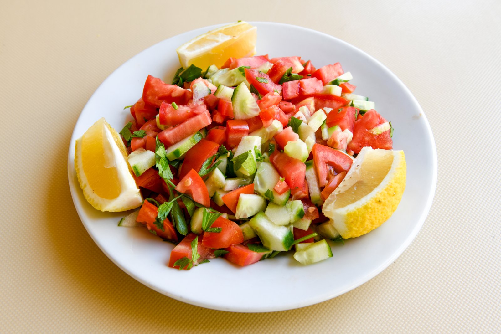 Çoban Salatası - Livela Restaurant Bar